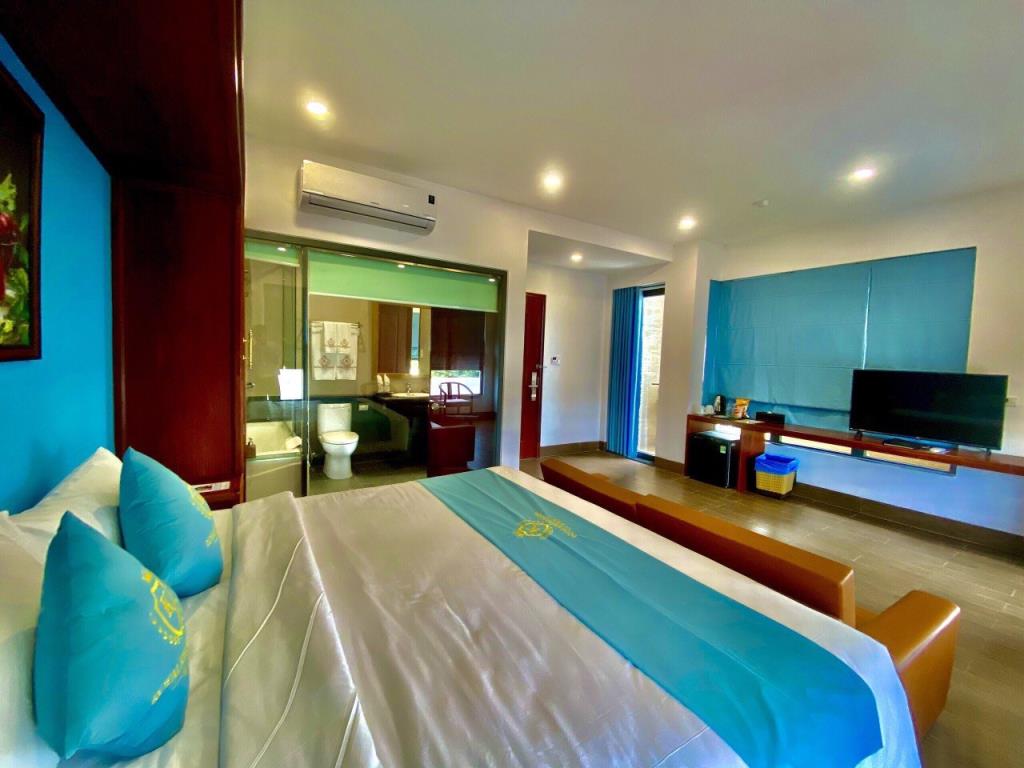 Phòng Royal Suite - Khách sạn Royal Khanh
