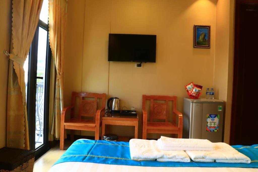 Phòng Đơn có cửa sổ, ban công - Khách sạn Hồng Hạc Phú Yên