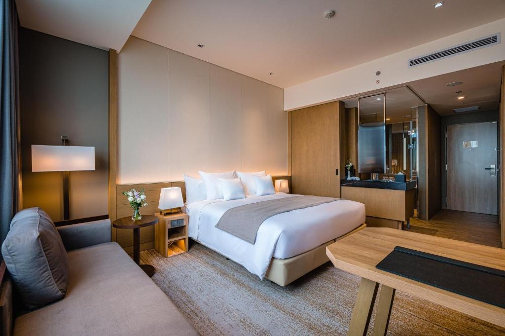 Deluxe King Room Double - Khách sạn Nikko Hải Phòng