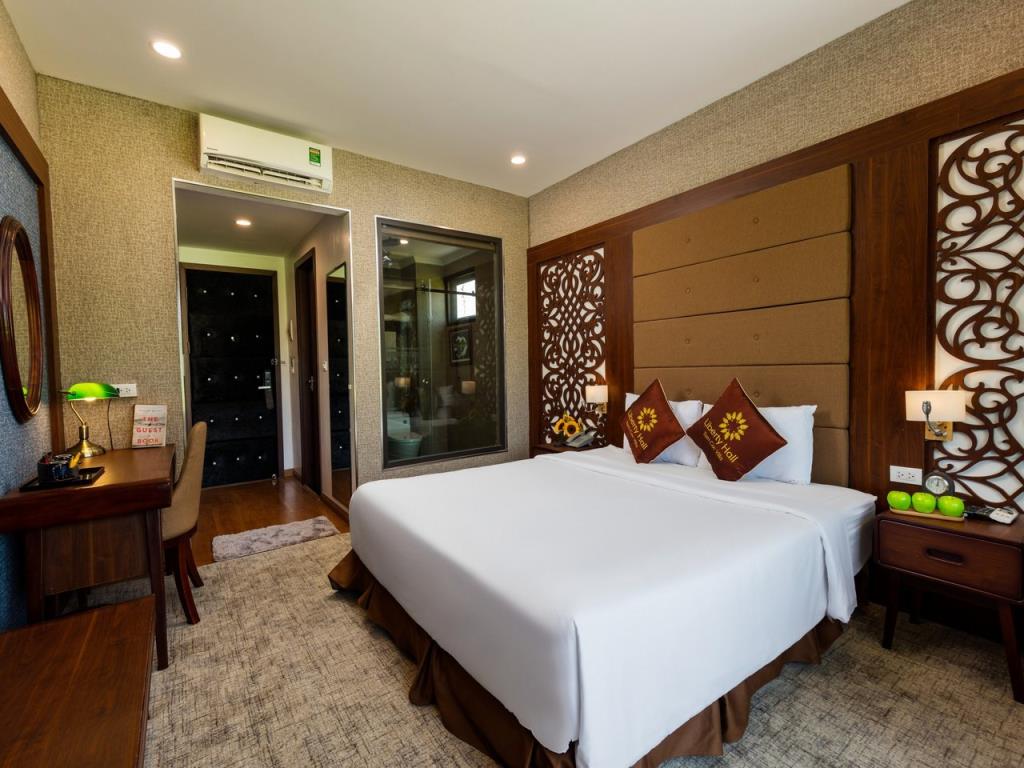 Suite Mountain View - Liberty Hall Tam Coc Hotel & Villa