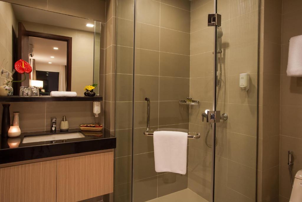 Three-bedroom Deluxe with Balcony City View - Somerset Central TD Hải Phòng
