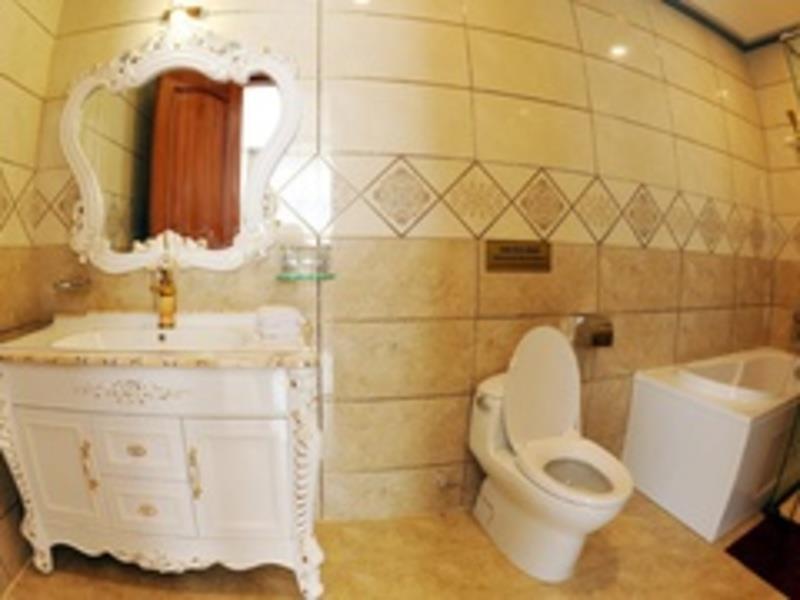 Suite Double Triple - Khách sạn Tâm Châu Luxury