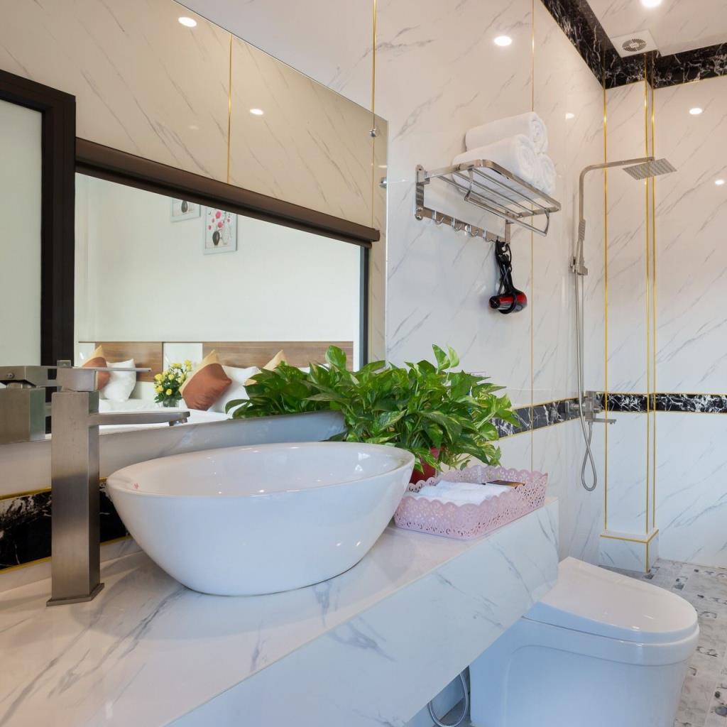 Phòng 2 Khách Hướng Hồ Bơi - Khách Sạn Tam Cốc Sunshine