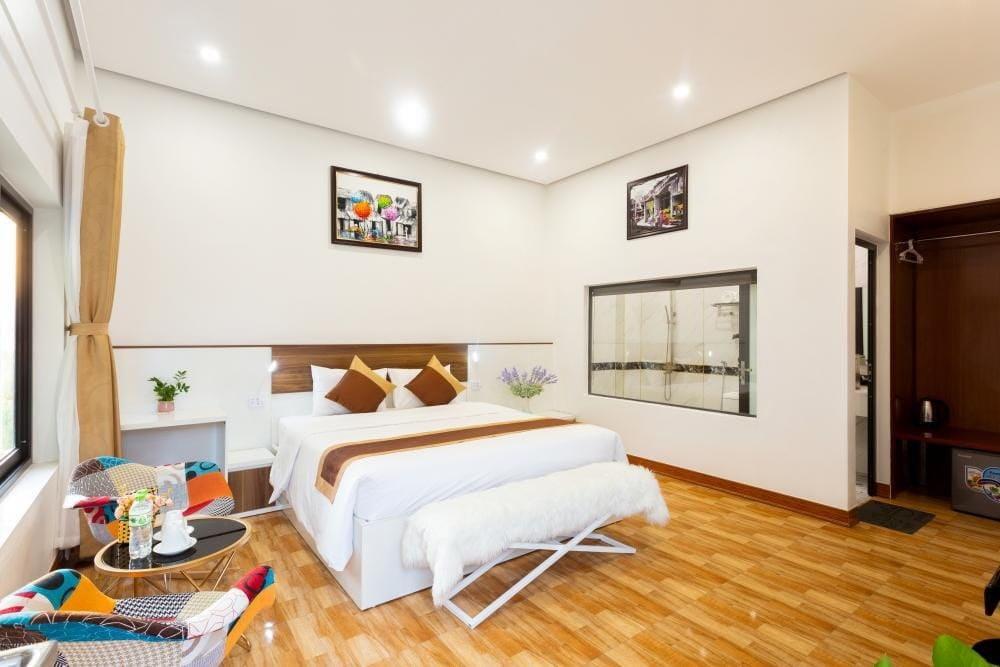 Phòng 2 Khách Hướng Hồ Bơi - Khách Sạn Tam Cốc Sunshine