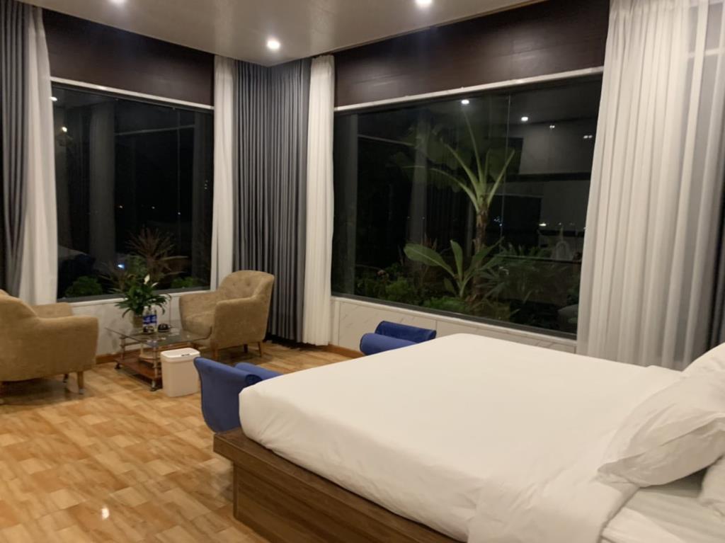 Phòng VIP 2 Người Tầng Thượng Có Bể Sục - Khách Sạn Tam Cốc Sunshine