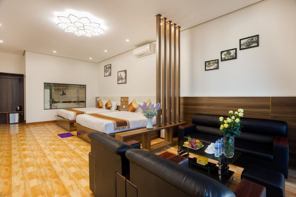 Phòng VIP 3 Người Có Ban Công Hướng Núi - Khách Sạn Tam Cốc Sunshine