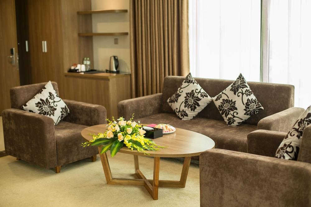 Phòng Suite Grand - Khách sạn Mường Thanh Luxury Phú Thọ
