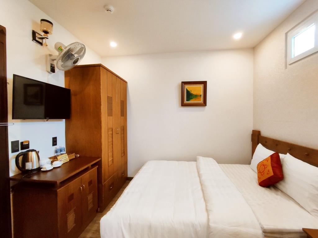 Standard Double Room - Khách Sạn Vương Gia Đà Lạt