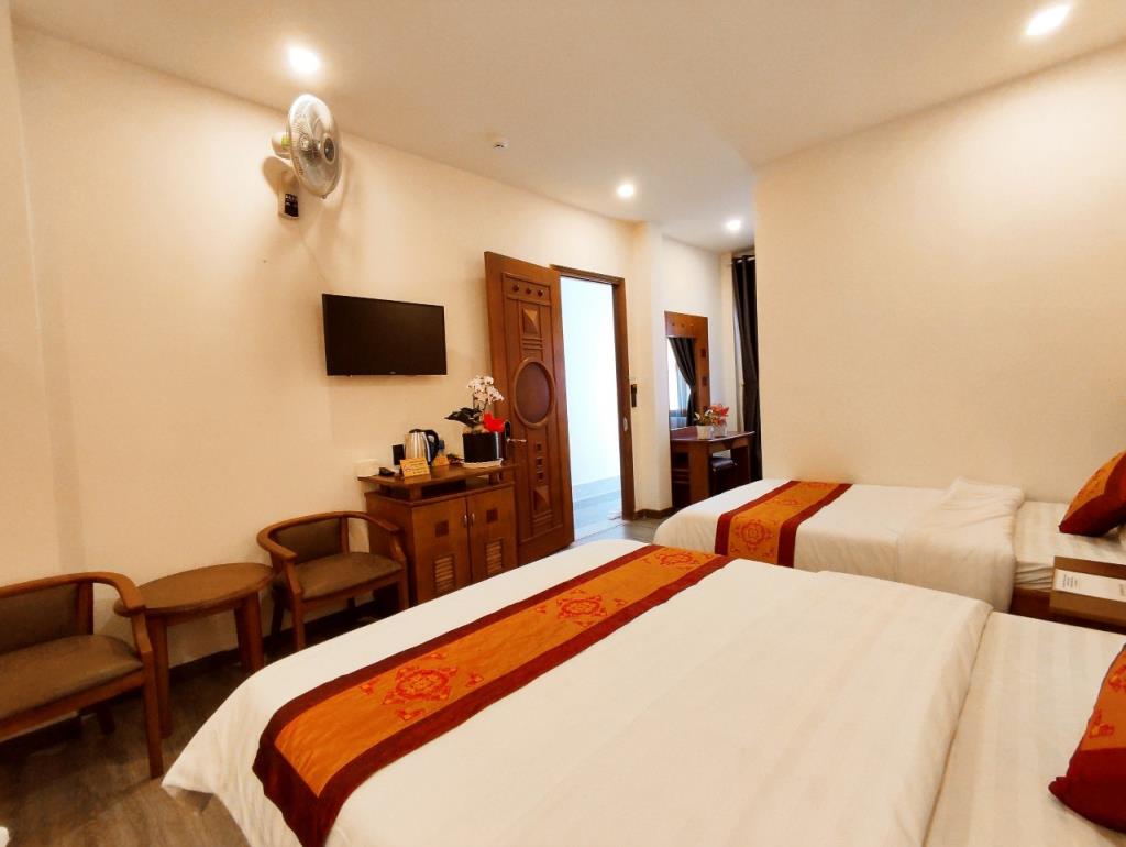 Triple Room - Khách Sạn Vương Gia Đà Lạt