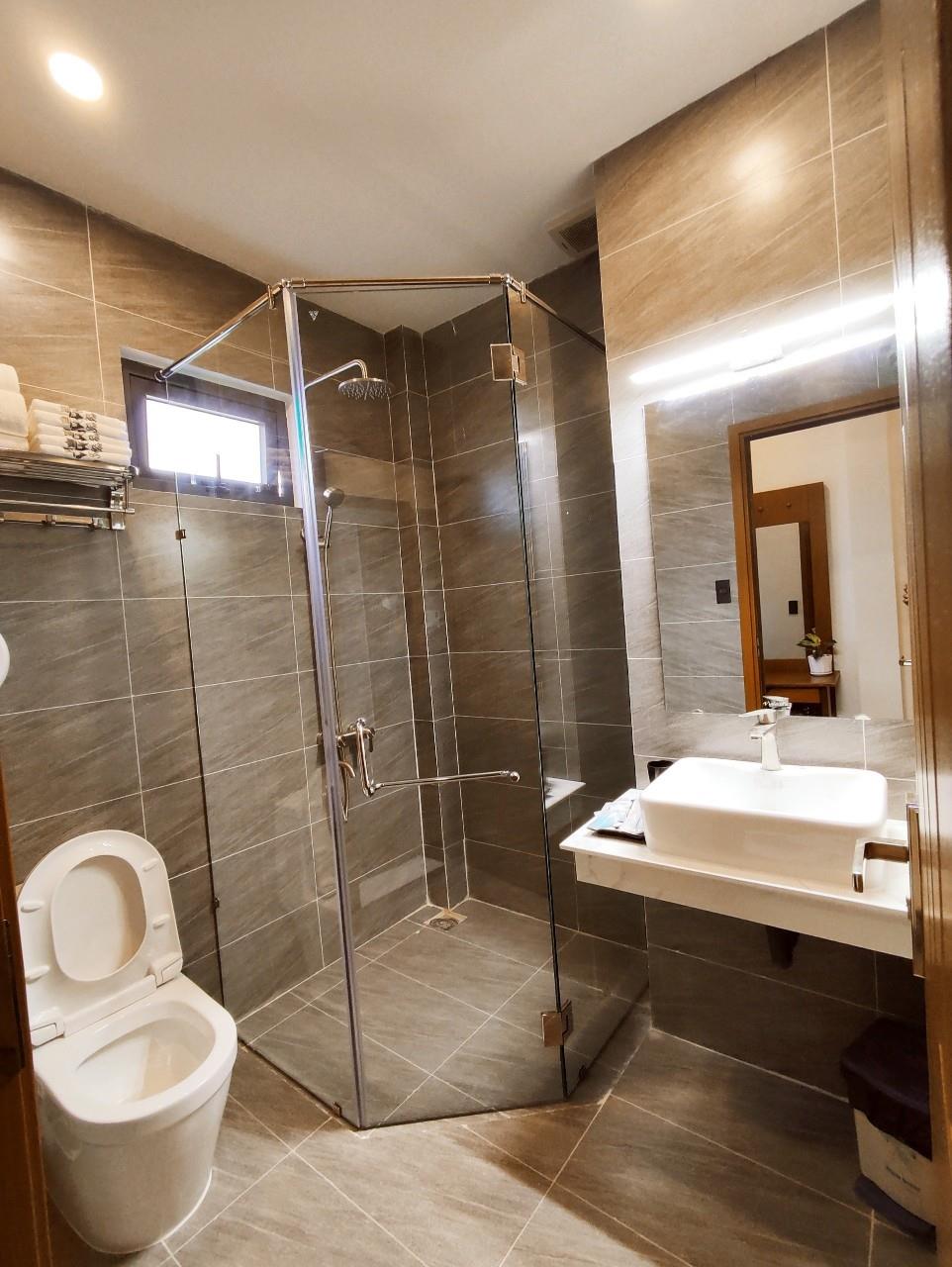 Deluxe Family Room - Khách Sạn Vương Gia Đà Lạt