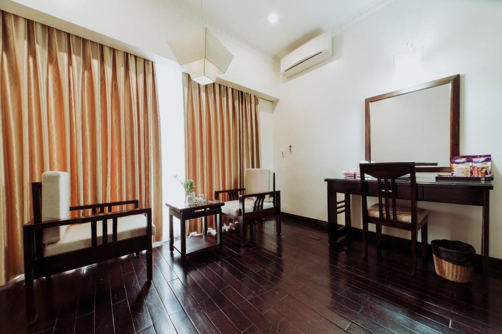 Phòng Deluxe - Khách Sạn White Palace Thái Bình