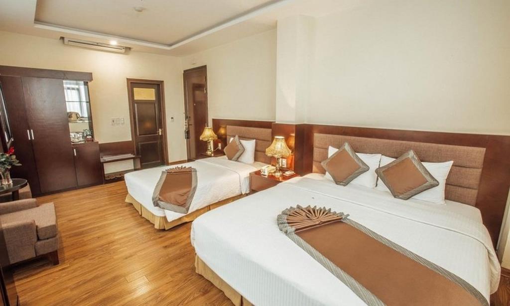 Deluxe Family Triple - Khách Sạn Mường Thanh Vinh