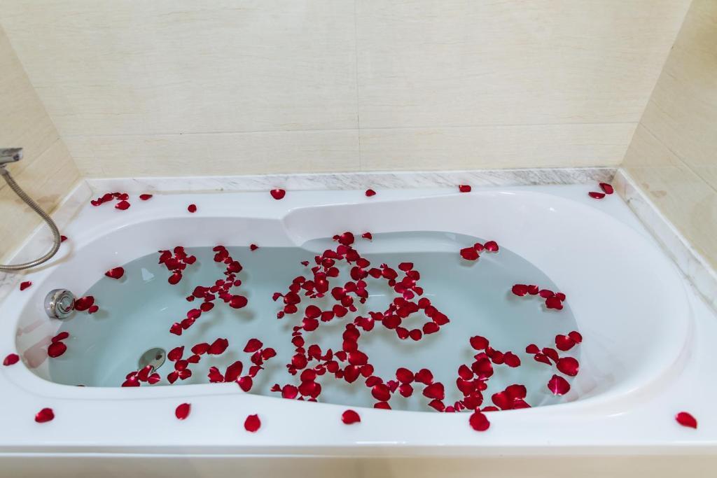 Phòng Suite - Khách Sạn Sun Hạ Long