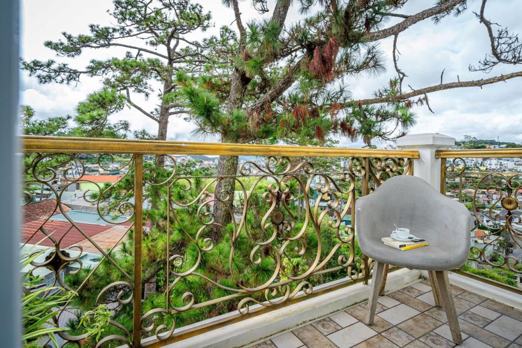 Executive Double or Twin with Balcony - Nature Hotel