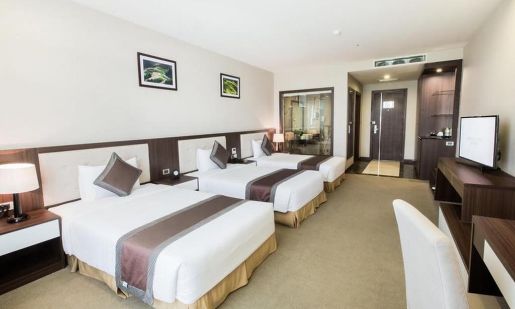 Phòng Deluxe 3 Giường Đơn - Khách Sạn Mường Thanh Grand Hoàng Mai