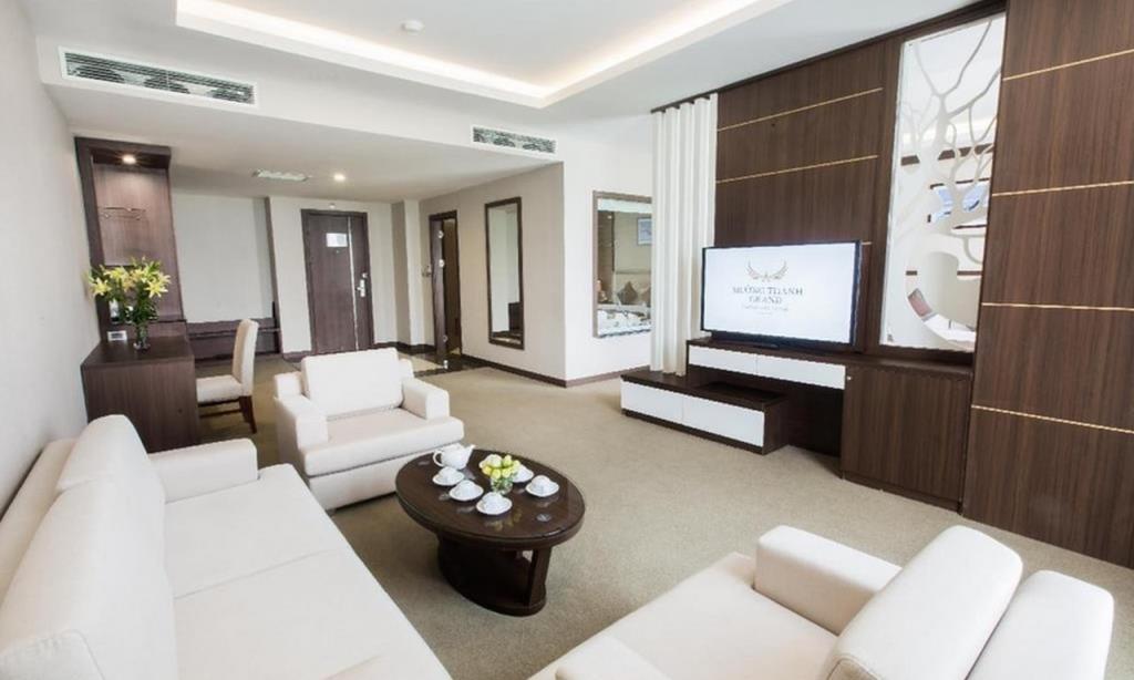 Phòng Executive Suite 1 Giường Lớn - Khách Sạn Mường Thanh Grand Hoàng Mai