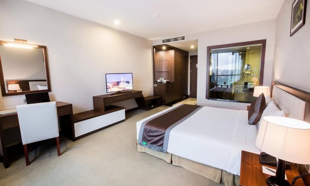 Phòng Executive Suite 1 Giường Lớn - Khách Sạn Mường Thanh Grand Hoàng Mai