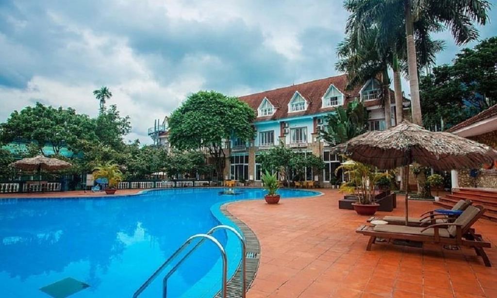 Phòng 2 Giường Đơn Hướng Hồ Bơi - Khu Sư Tử - VResort Hòa Bình