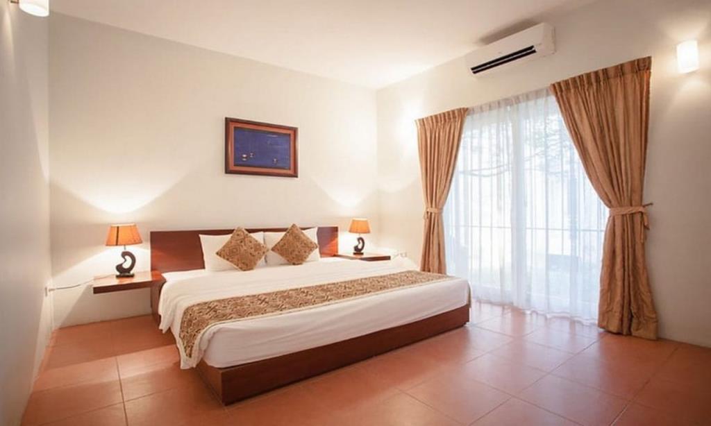 Villa Hoa Ngọc Lan 1 Giường Lớn Và 2 Giường Đơn - VResort Hòa Bình