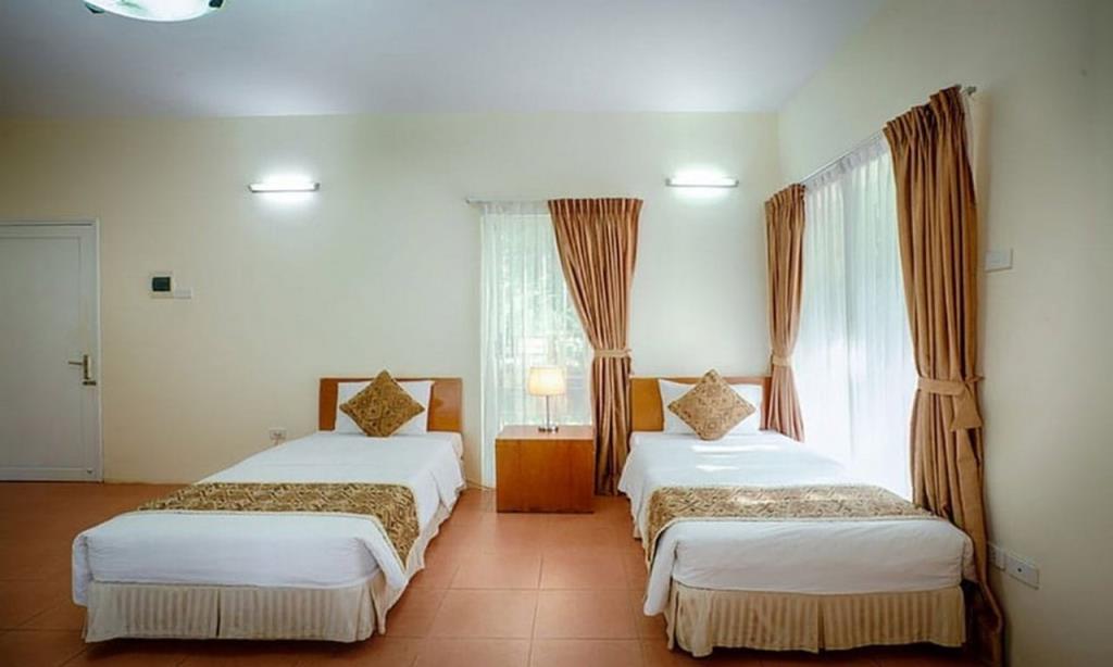 Villa Hoa Ngọc Lan 1 Giường Lớn Và 2 Giường Đơn - VResort Hòa Bình