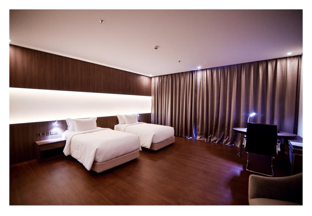Deluxe Twin With City View - Khách sạn The Mira Central Park