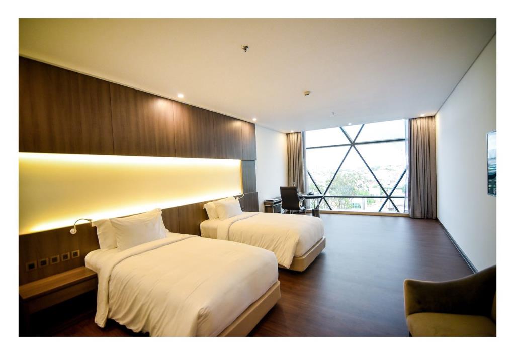 Deluxe Twin With City View - Khách sạn The Mira Central Park