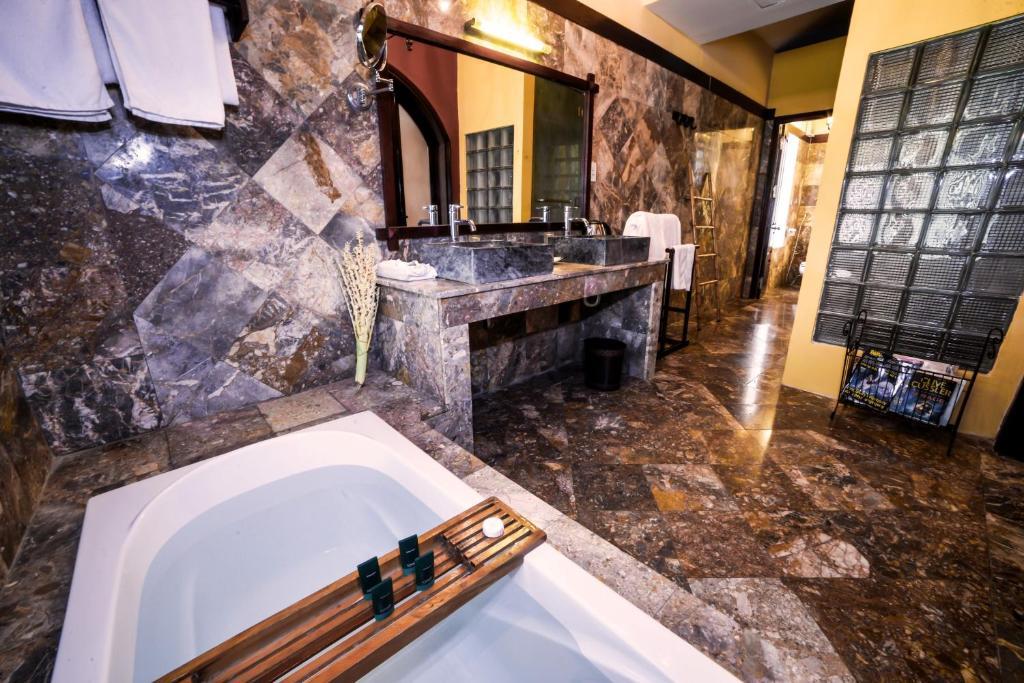 Beachfront Pool Villa - Le Belhamy Hội An Resort & Spa