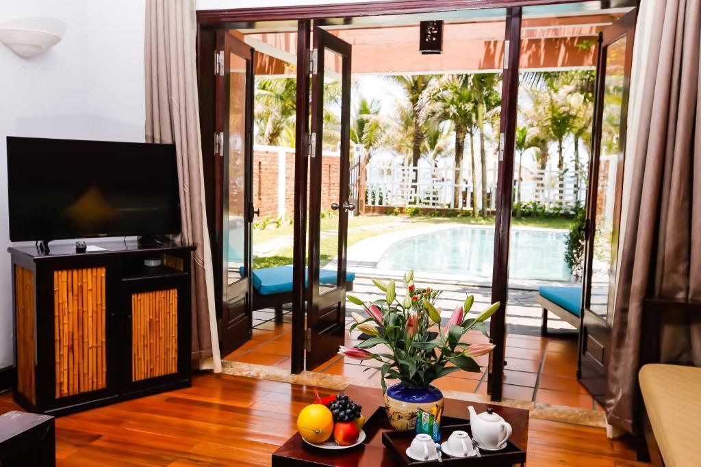 Beachfront Pool Villa - Le Belhamy Hội An Resort & Spa