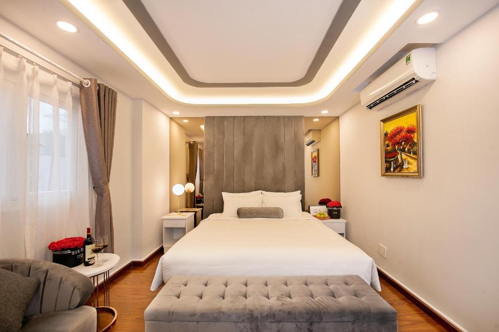 Premium Deluxe - Khách sạn Adora Bến Thành