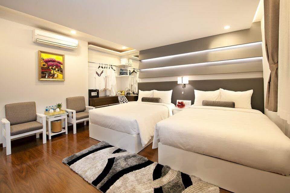 Family Balcony_4pax - Khách sạn Adora Bến Thành