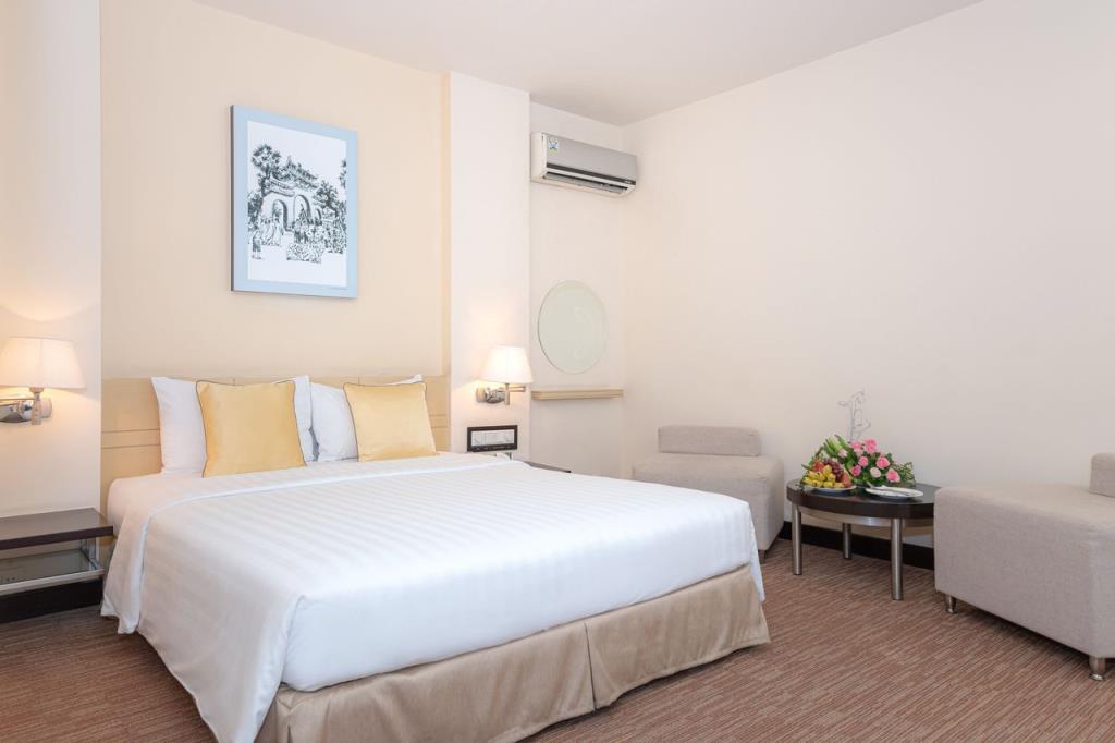 Premier Deluxe 1 Giường Đôi - Khách sạn Palace Sài Gòn