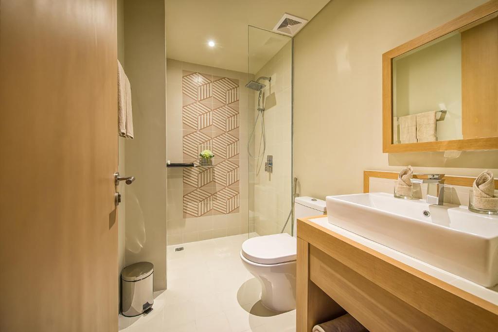 Phòng Couple 1 Giường Lớn Hướng Biển (Couple Suite) - Khách Sạn FLC Luxury Sầm Sơn