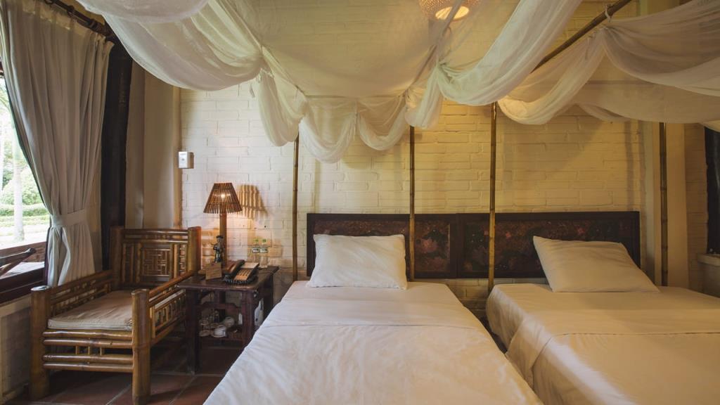 Phòng Deluxe 1 Giường Lớn Hướng Vườn hoặc 2 giường đơn - Vạn Chài Resort
