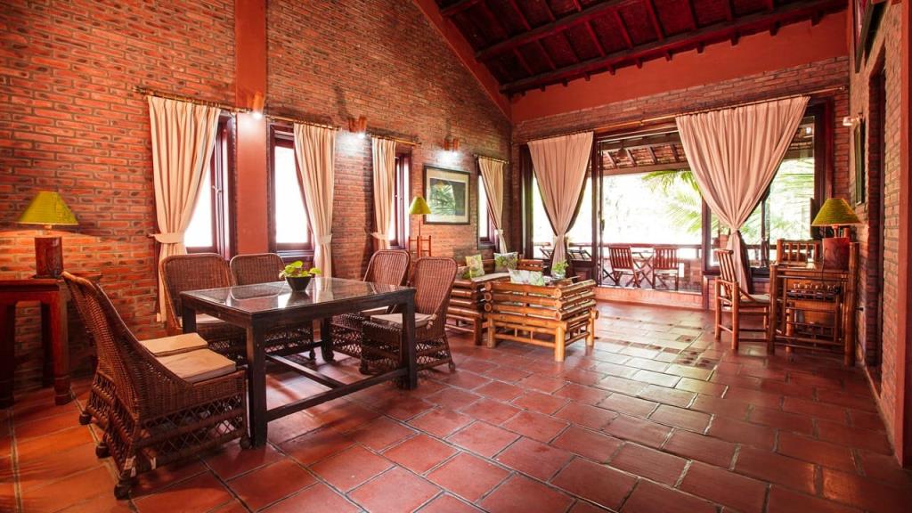 Phòng Family Suite Ban Công Hướng Biển - Vạn Chài Resort