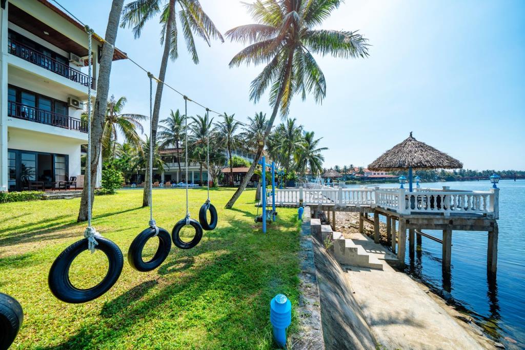 Deluxe River View - River Beach Resort & Residences
