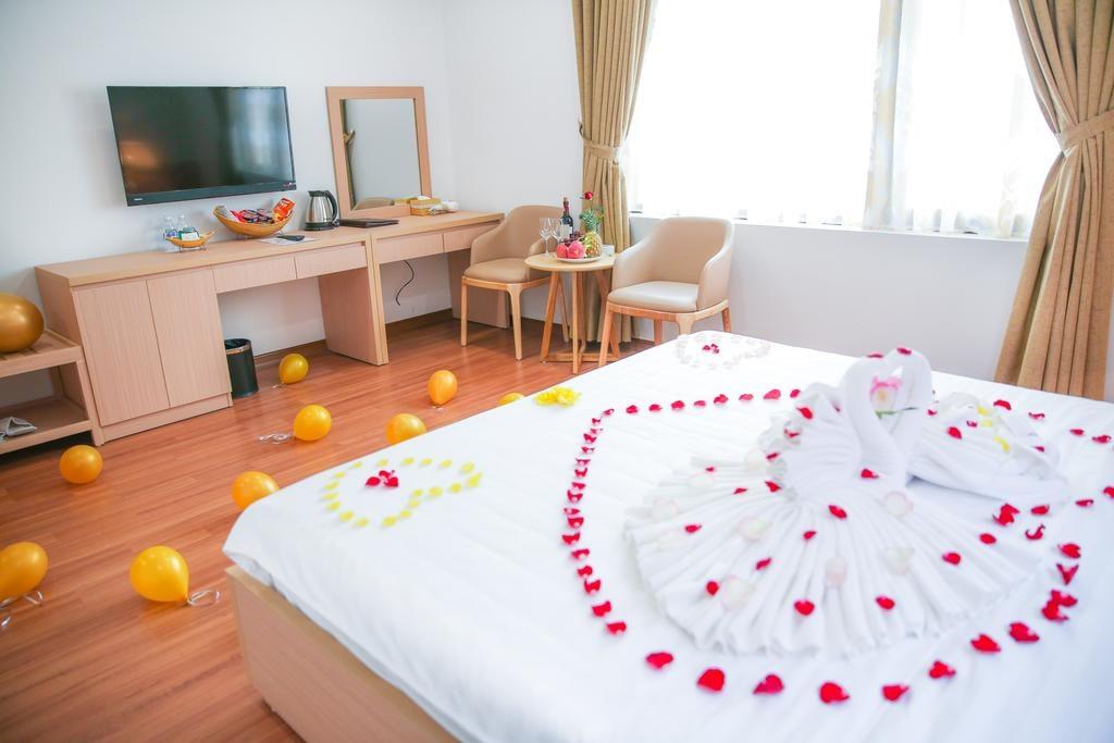Phòng Deluxe 1 Giường Lớn - Khách Sạn Long Anh Thanh Hoá