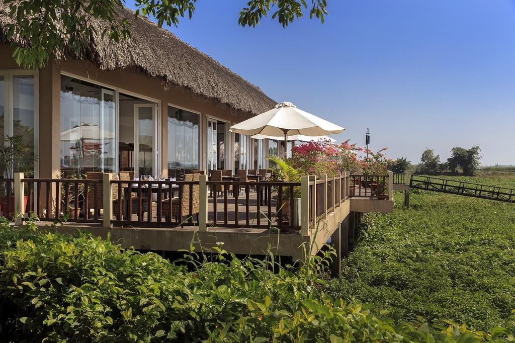 Bungalow Deluxe River - Mekong Riverside Boutique Resort & Spa