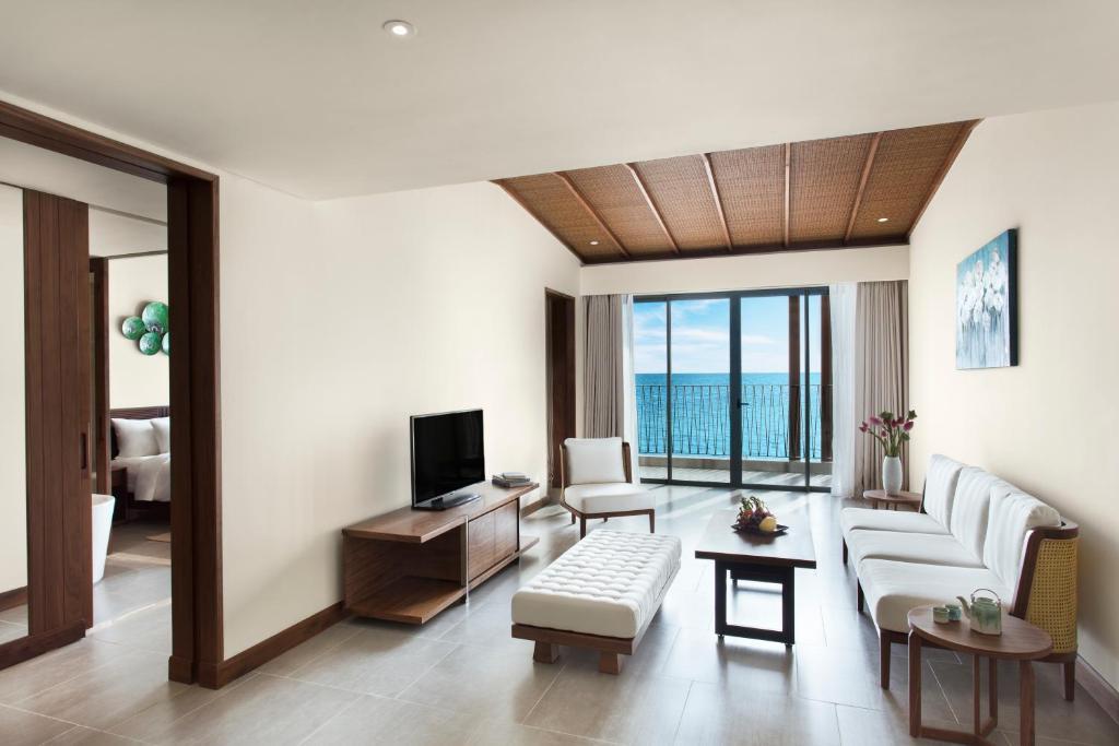Phòng Executive Suite - Dusit Princess Moonrise Beach Resort