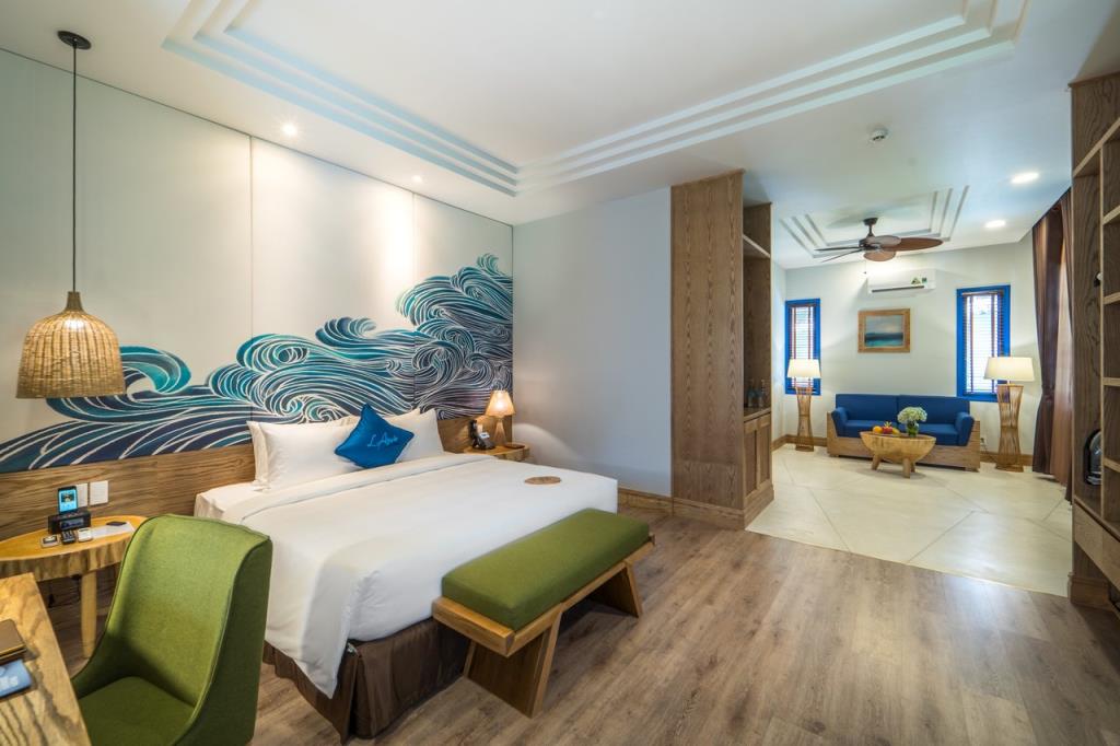 Executive Suite Beach Front - L'Azure Resort & Spa Phú Quốc
