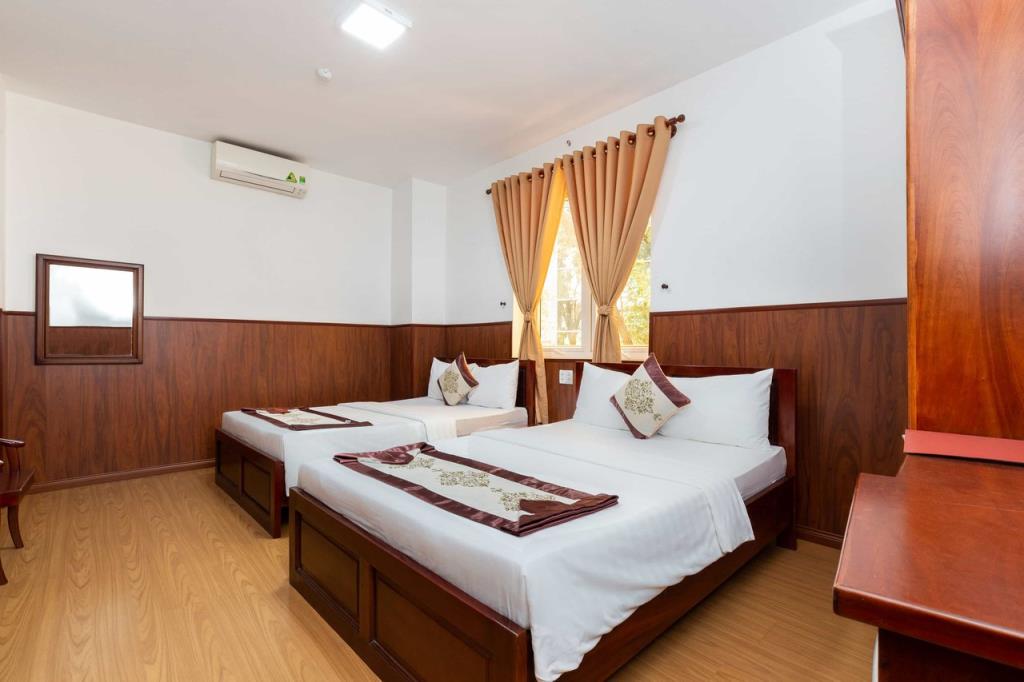 Family Triple Room - Khách Sạn Nhật Minh Etown