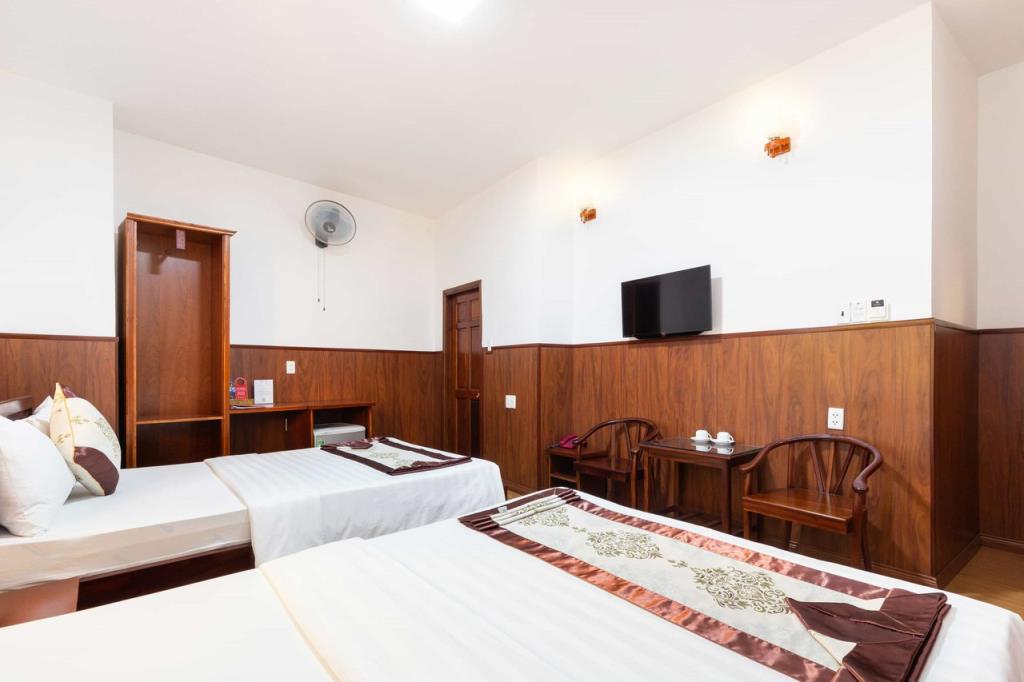 Family Triple Room - Khách Sạn Nhật Minh Etown