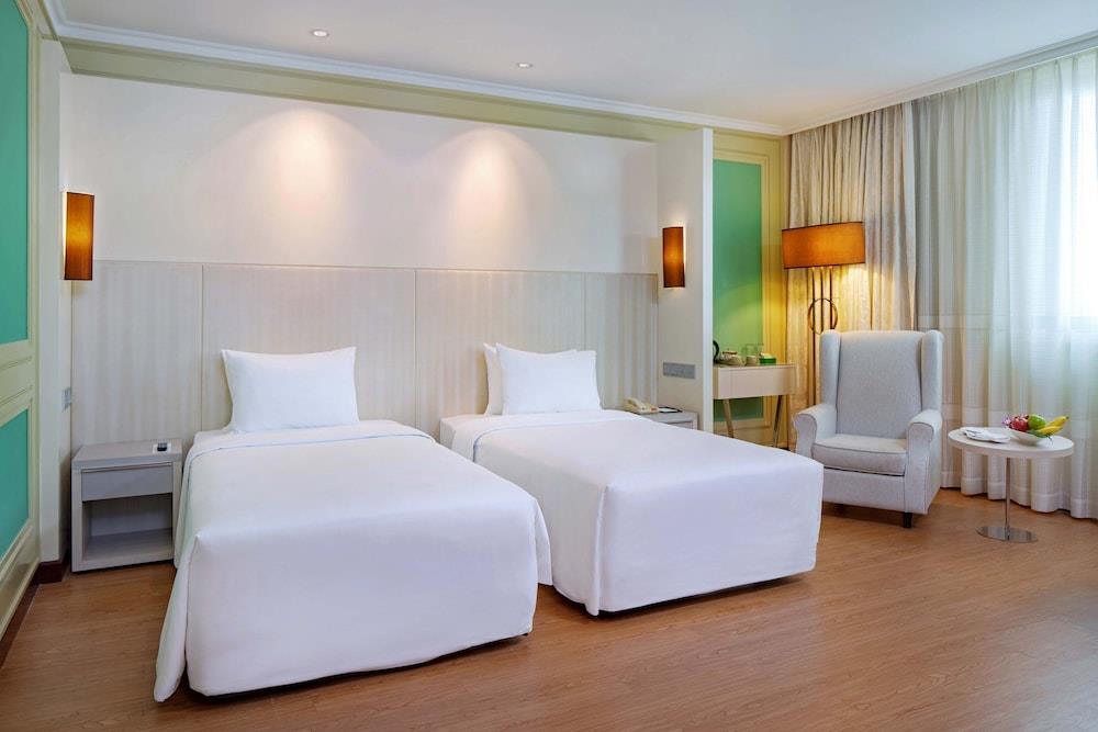 Phòng Premier, Quang cảnh thành phố - Khách Sạn Windsor Plaza