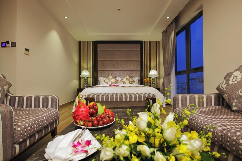 Phòng Senior Luxury 1 Giường Lớn - Khách Sạn Athena