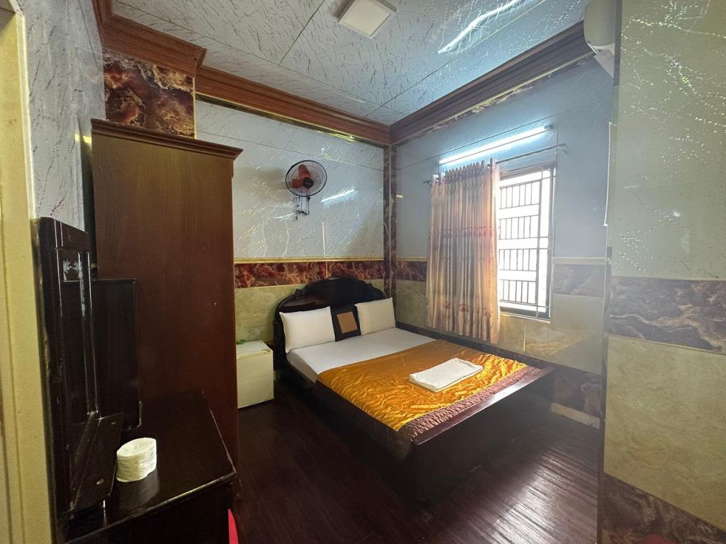 RedDoorz Superior Room - RedDoorz Trang Thu 2 Hotel Le Hong Phong