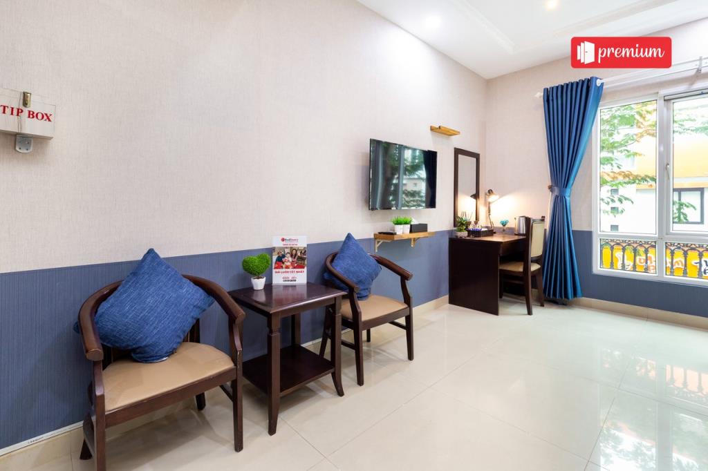 RedDoorz Deluxe Room - RedDoorz Ura Hotel Hung Phuoc 4