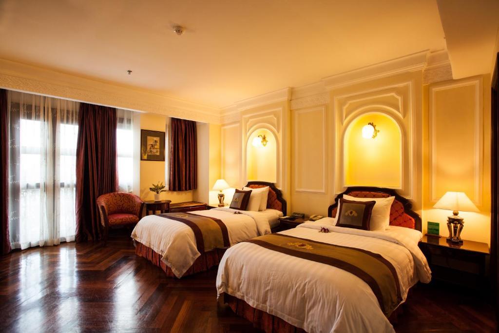 Colonial City Deluxe - Khách Sạn Majestic Sài Gòn