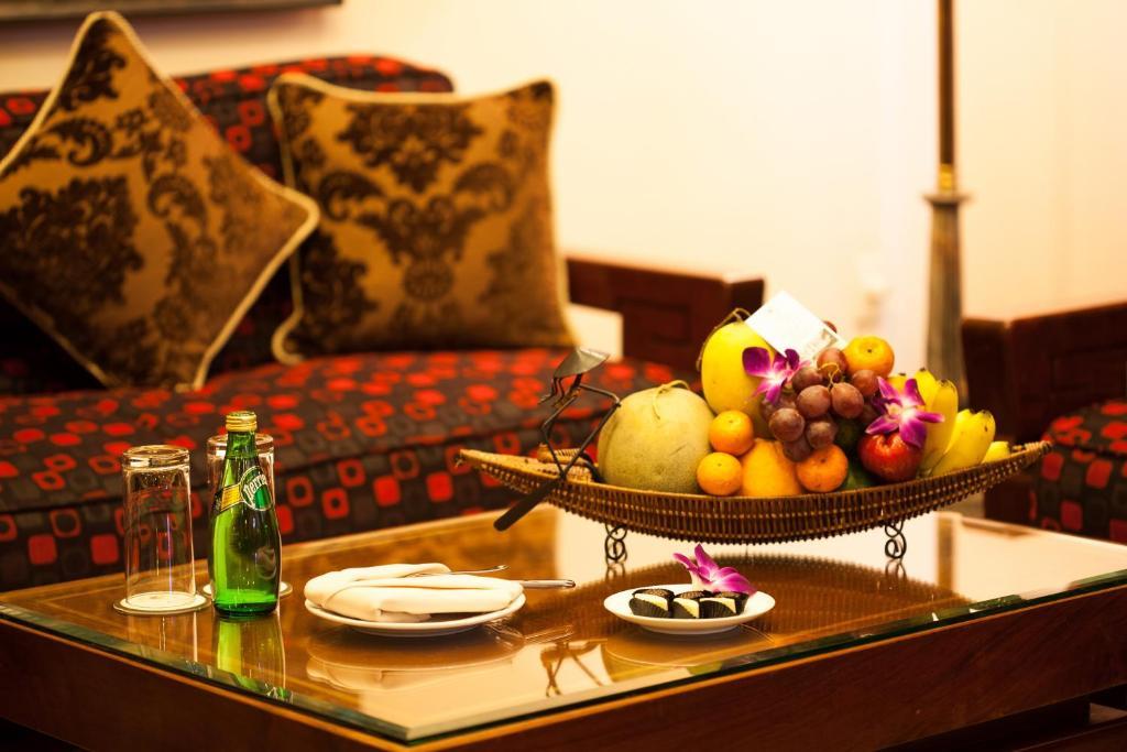 Colonial Majestic Suite - Khách Sạn Majestic Sài Gòn