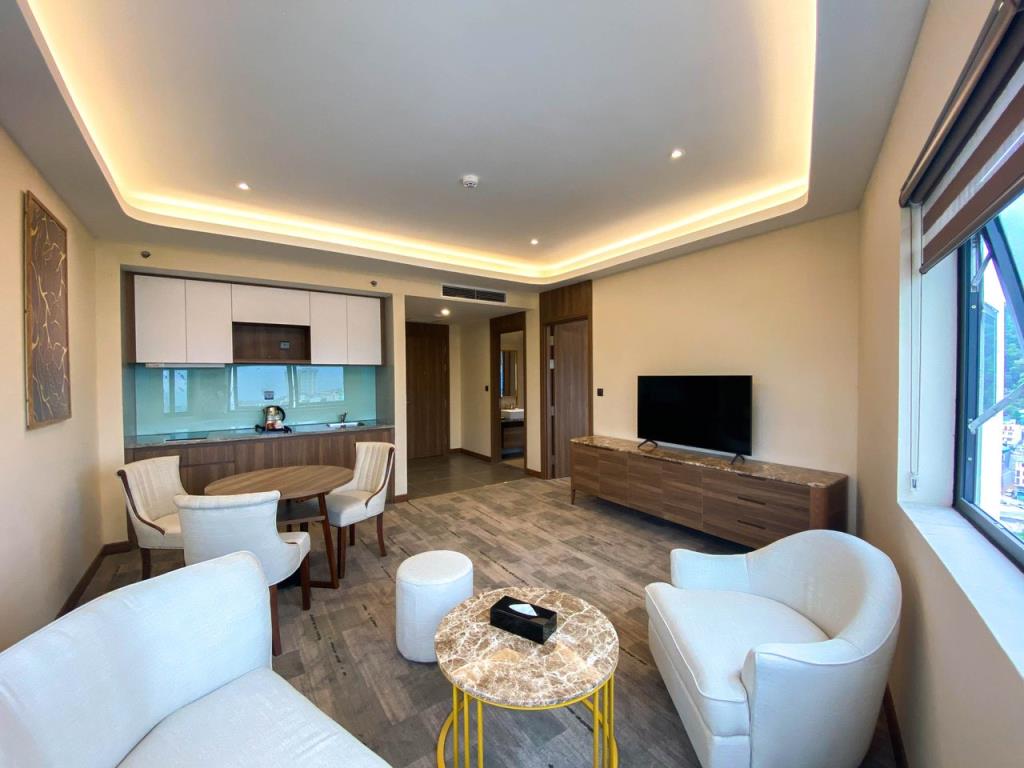 Phòng Deluxe Suite - Khách Sạn Mường Thanh Luxury Hạ Long Residence