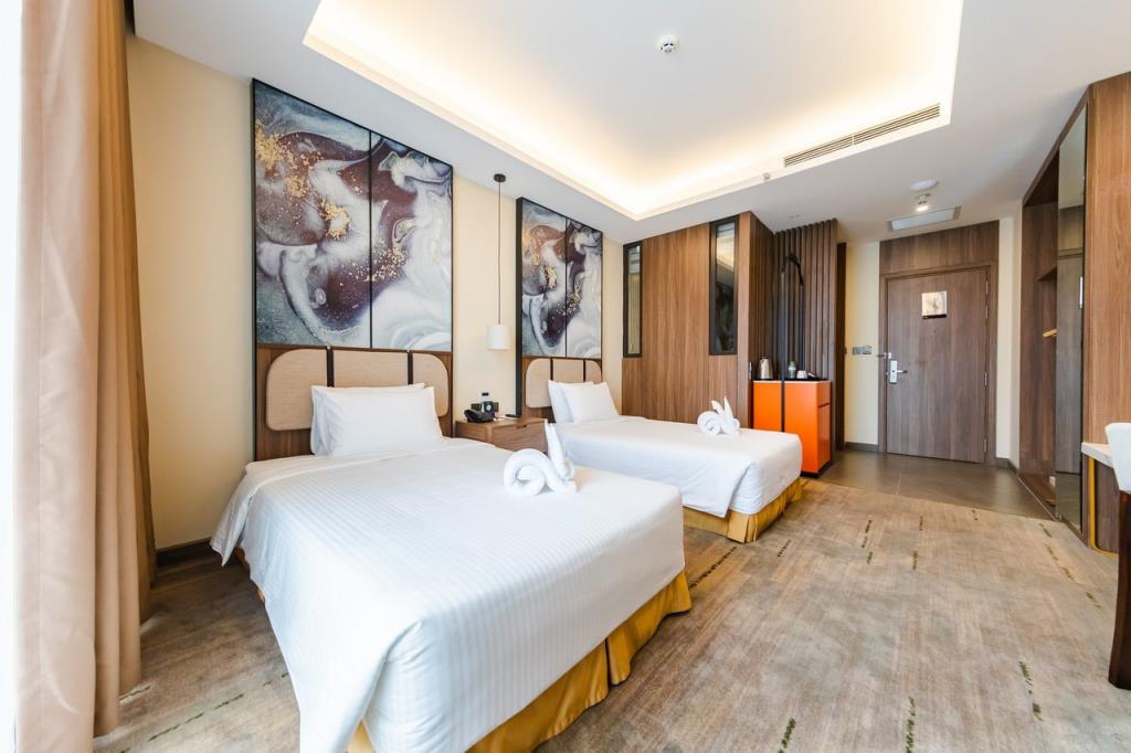 Deluxe Twin Room with city view - Khách sạn Mường Thanh Luxury Hạ Long Centre