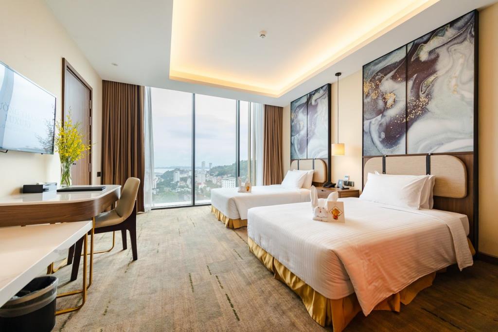 Deluxe Twin Room with city view - Khách sạn Mường Thanh Luxury Hạ Long Centre